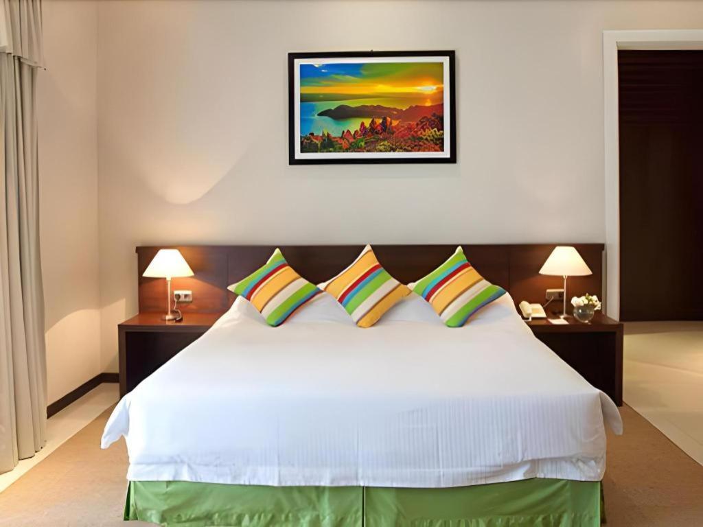 The Hill Hotel & Resort Sibolangit Exterior photo